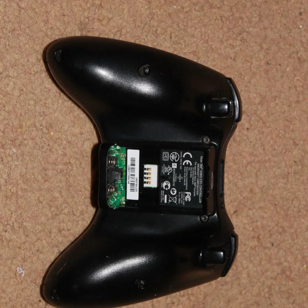 Xbox 360 Black Wireless Controller Non Working for Parts or Repair